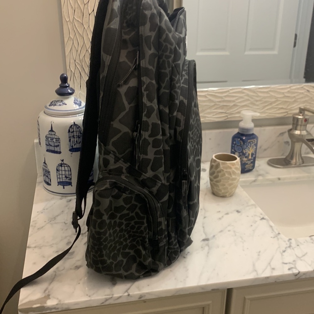 Billabong black gray print backpack amazing condition no signs of use - Picture 11 of 13